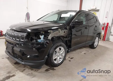 2022 Jeep Compass Latitude 4X4 z USA, uszkodzony, nr VIN 3C4NJDBB8NT219856